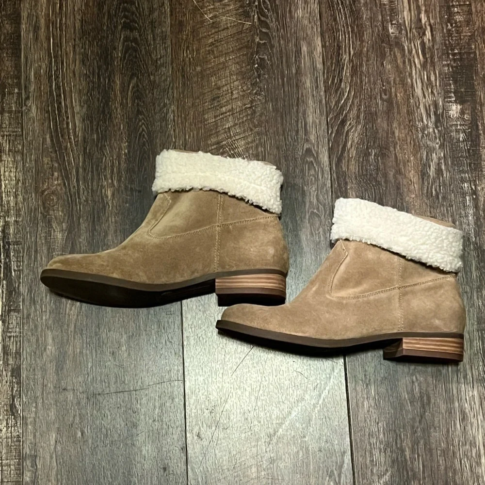 NWOT Sole Society Tan Winter Boots